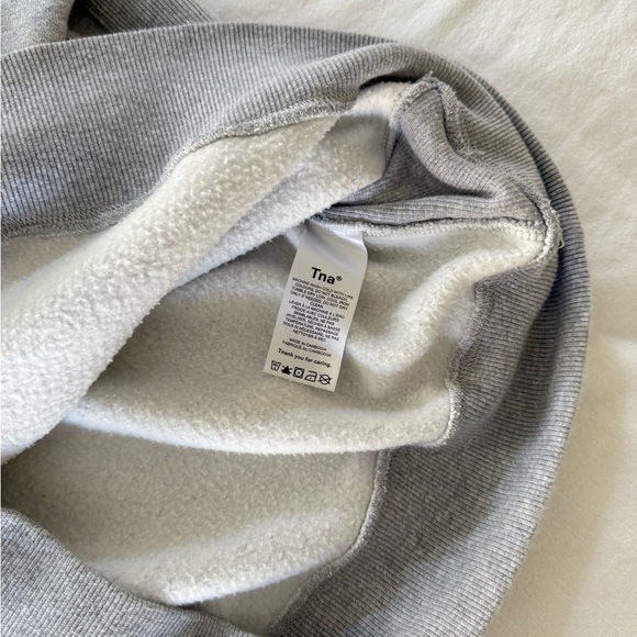 NWOT Aritzia TNA Cozy Fleece Boyfriend Crewneck - Picture 5 of 6